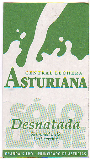 Spanien: Central Lechera Asturiana - Desnatada Skimmed Milk Lait ecreme