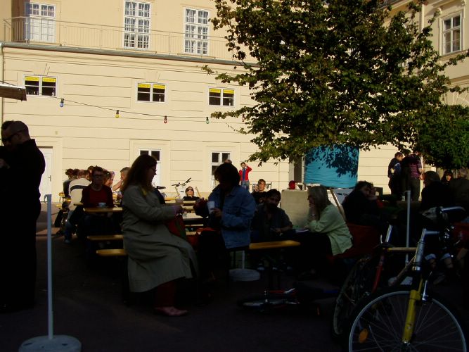 MQ chill out area: Frstenhof - summer warm up, cool down